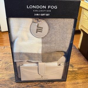 London Fog 3-in-1 Gift Set in Beige and Cream